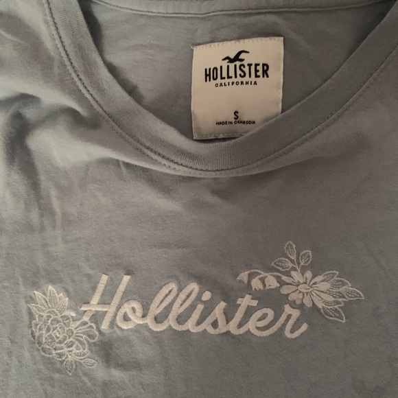 Bundle 3 for $20 Hollister Tee - Picture 2 of 2